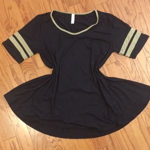 LuLaRoe Perfect Tee