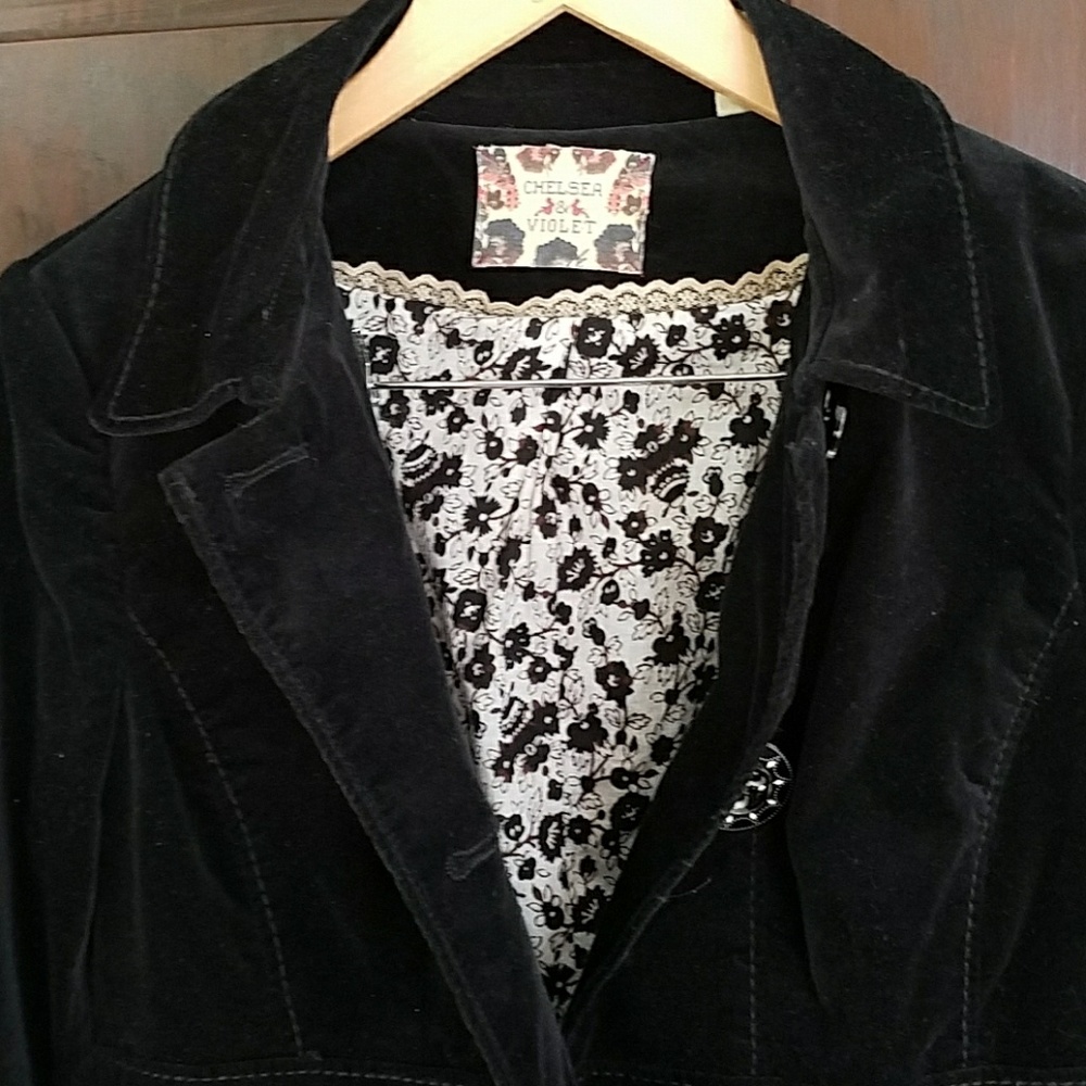Velvet Trench Coat Medium with silky floral lining - Picture 5 of 8