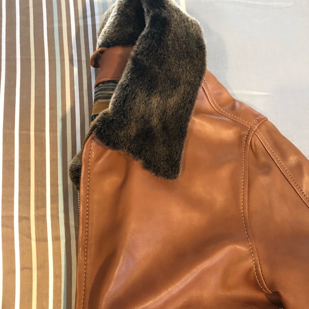 New no tags beautiful Robert Comstock with Fur