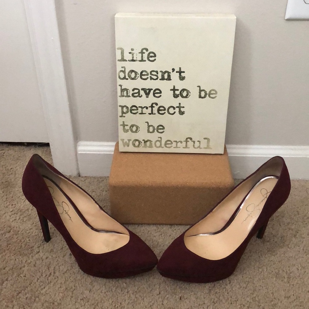 Jessica Simpson Wine Pump
