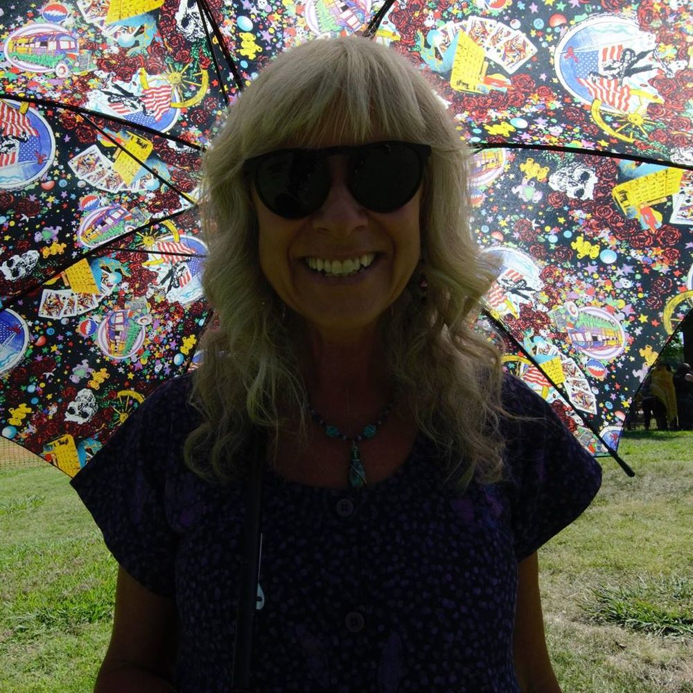 Meet your Posher, Leslie