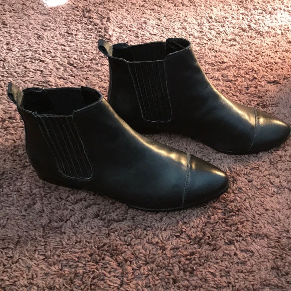 NWOT Steve Madden ankle boots