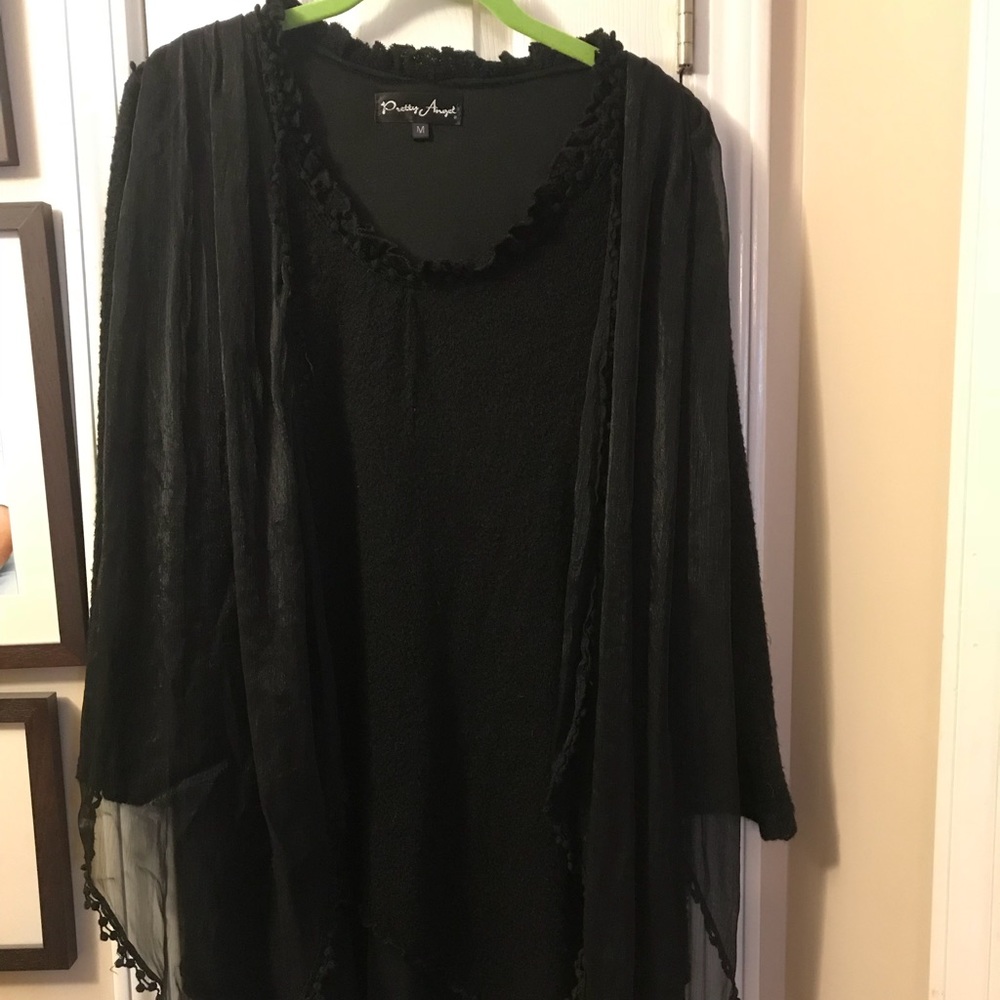 Pretty Angel Boutique black sweater-M