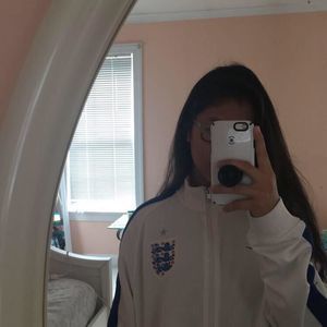 Meet your Posher, Holly