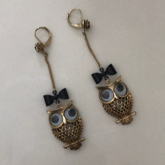 Betsey Johnson owl earrings - Picture 1 of 2