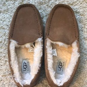 UGG Slippers (Boys)