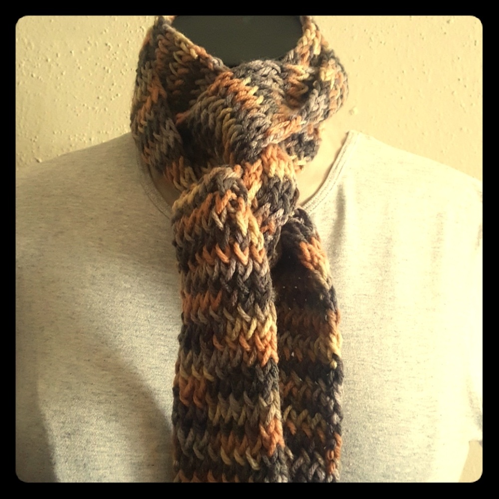 *SOLD* Handmade Knitted Scarf NWOT