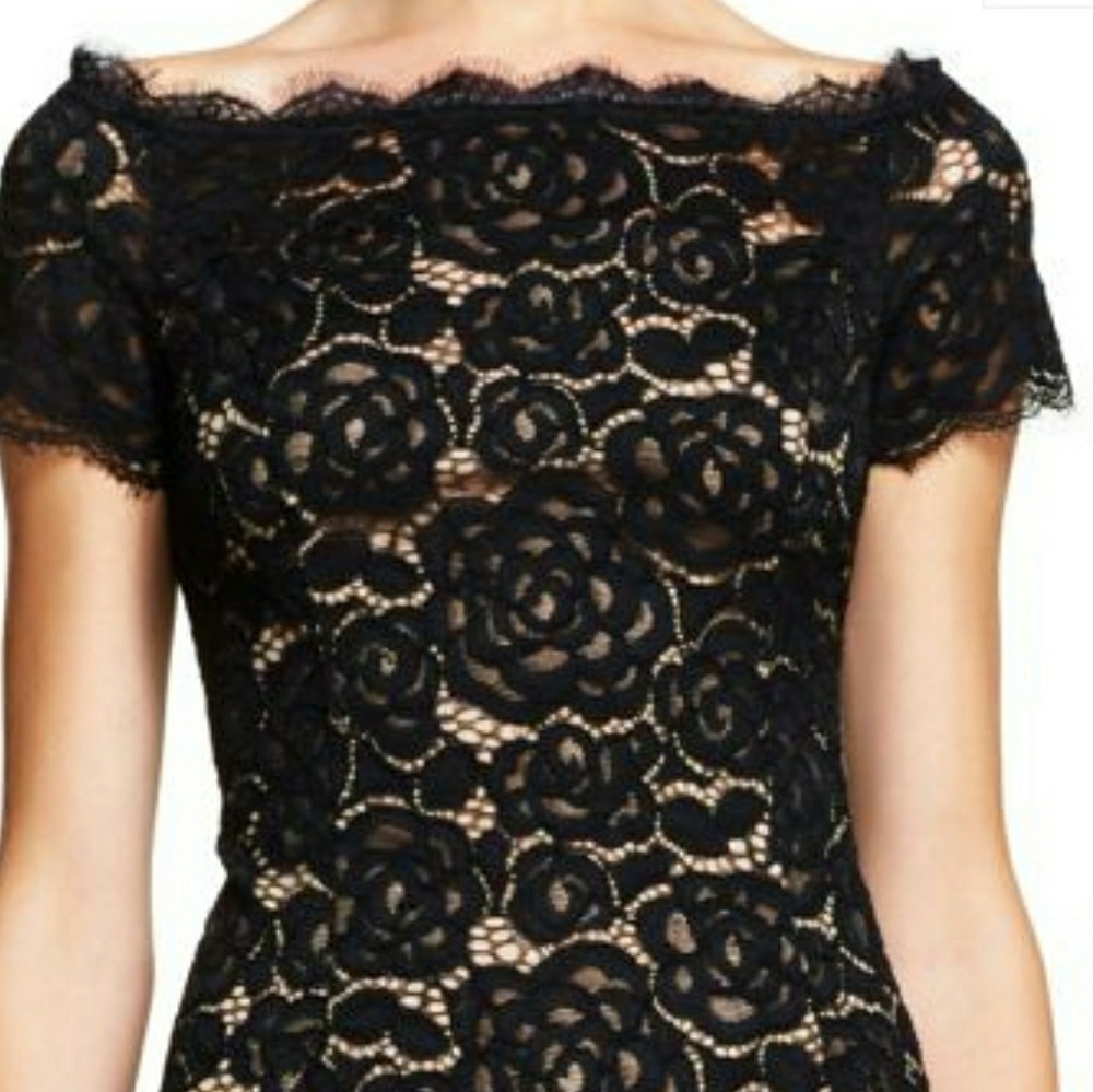 Adrianna Papell Cap-Sleeve Lace Sheath Dress