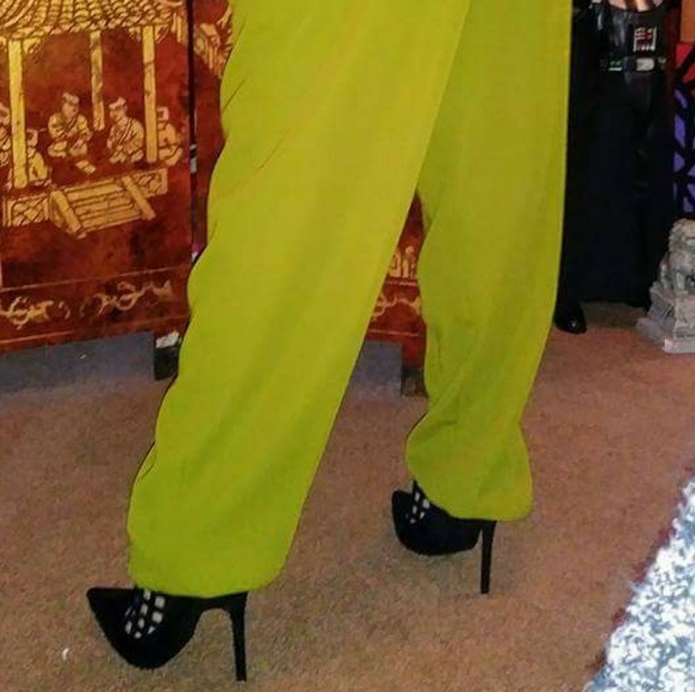 High Heels - Picture 2 of 3
