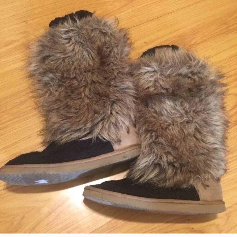 Victoria's Secret Pink Fur boots slippers medium
