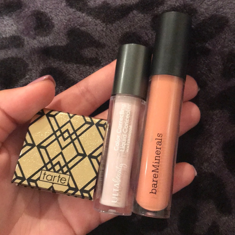 tarte eyeshadow, bareMinerals lipgloss, concealer
