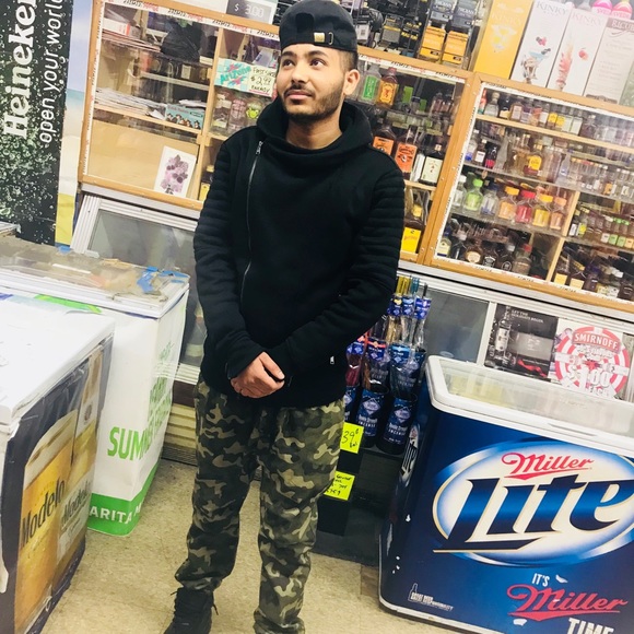 Meet your Posher, Navi - Picture 1 of 1