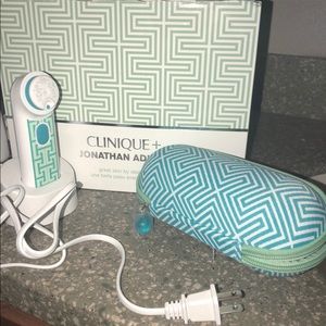 Clinique sonic brush