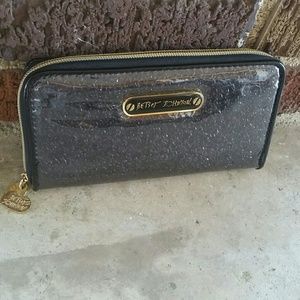 NWOT ♡BETSEY JOHNSON♡ WALLET