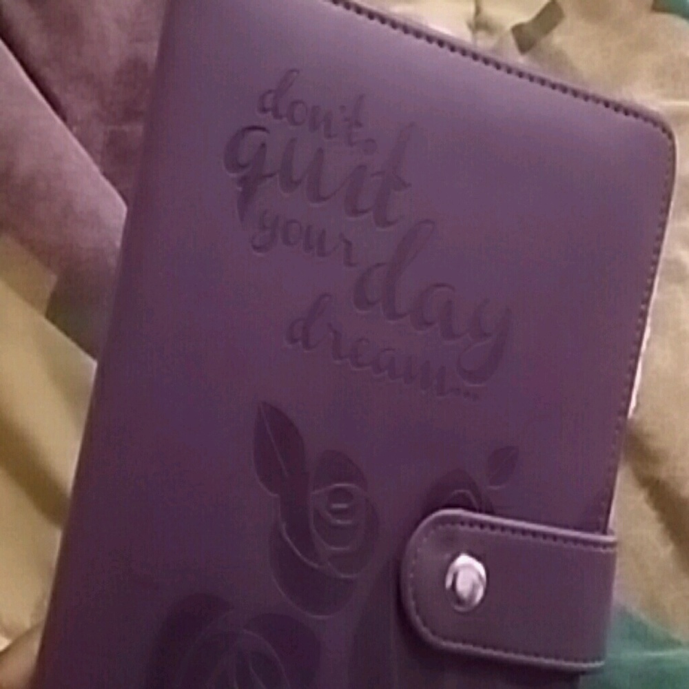 Meet your Posher, Monique