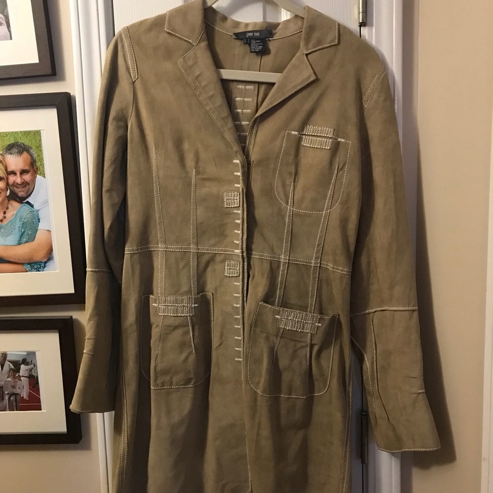 Like new 100% suede car length jacket.