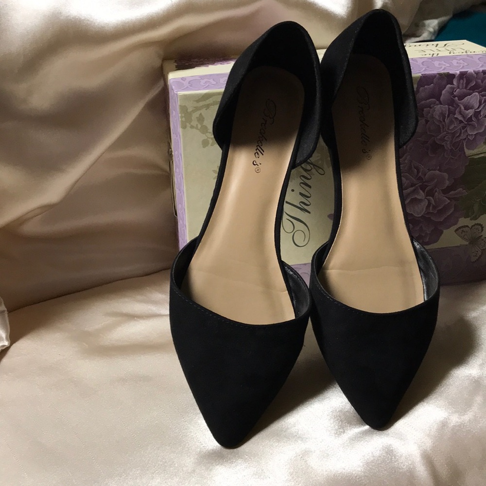 Adorable Breckelle’s Flat shoes