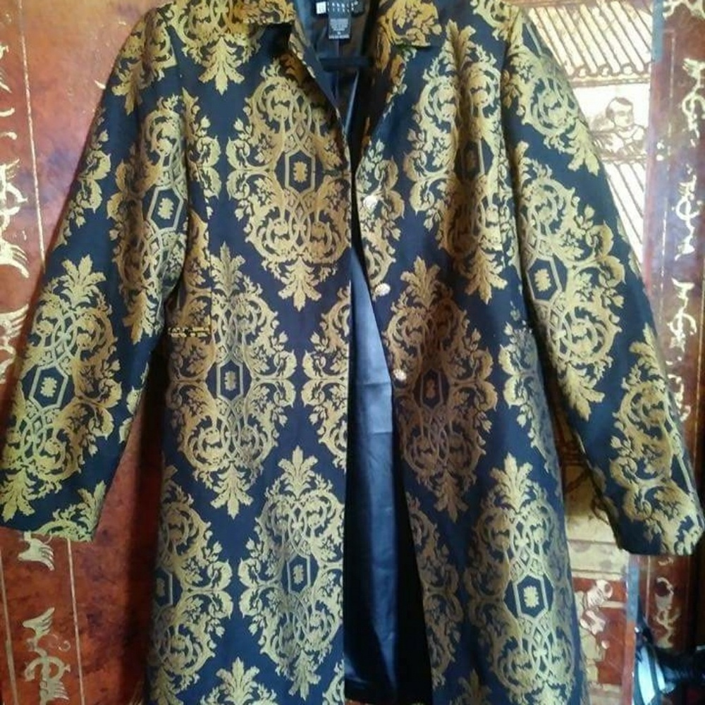 Coat - Picture 3 of 3