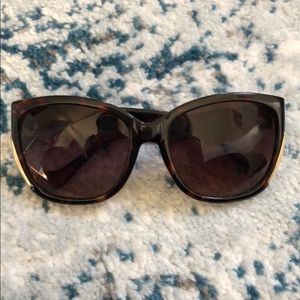 Ivanka Trump Sunglasses. Brown.