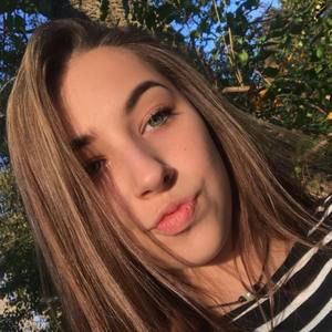 Meet your Posher, Destinie