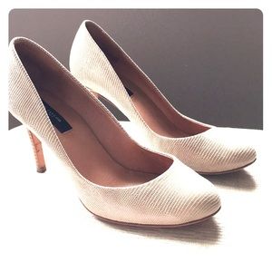 Ann Taylor Leather Heels. Nude. Sz 6