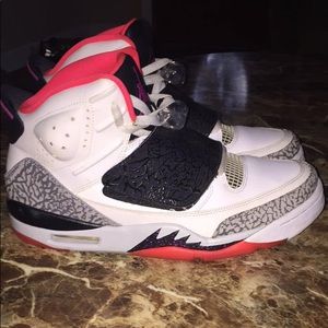 Jordan son of mars hot lava. shoes size 10.5