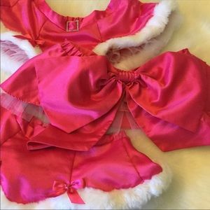 One VS Santa bow skirt 🎀