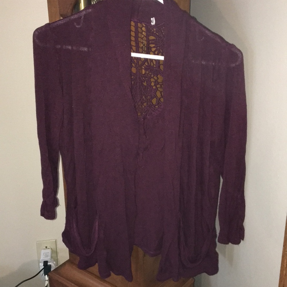 Wine colored laced back cardigan with pockets