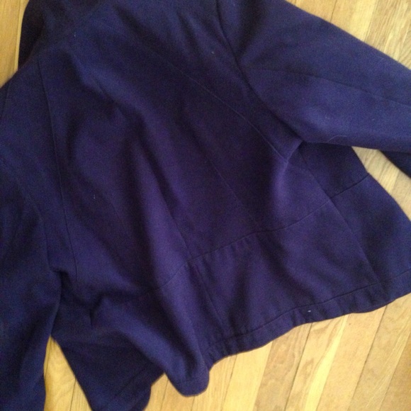 Chico's Versatile and Stylish - Picture 2 of 4