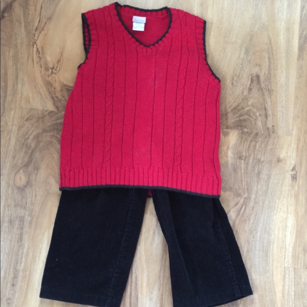 Sweater vest outfit. Perfect for Holiday pictures