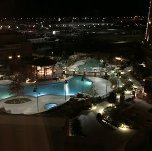 Meet your Posher, Ty