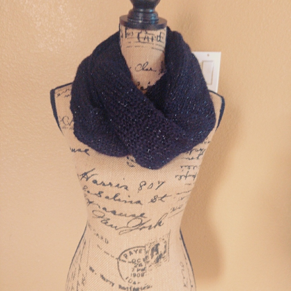 Black Infinity Scarf