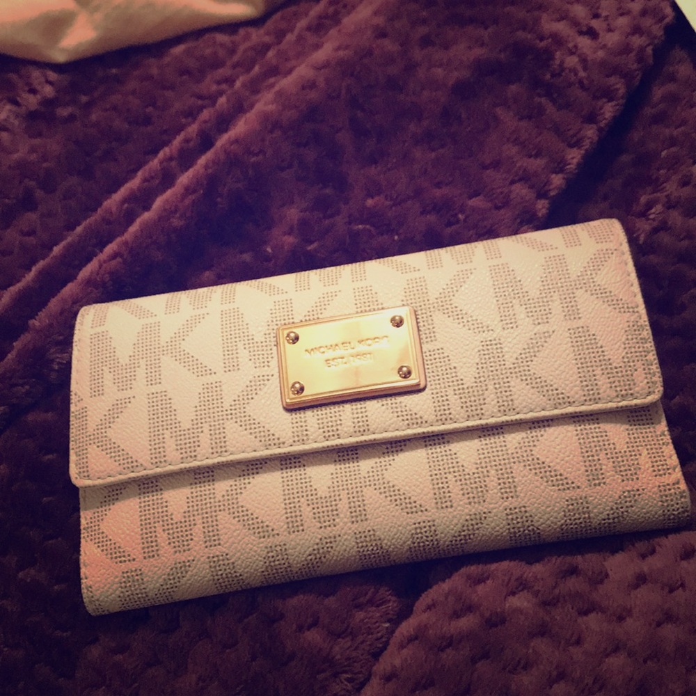 Michael Kors wallet