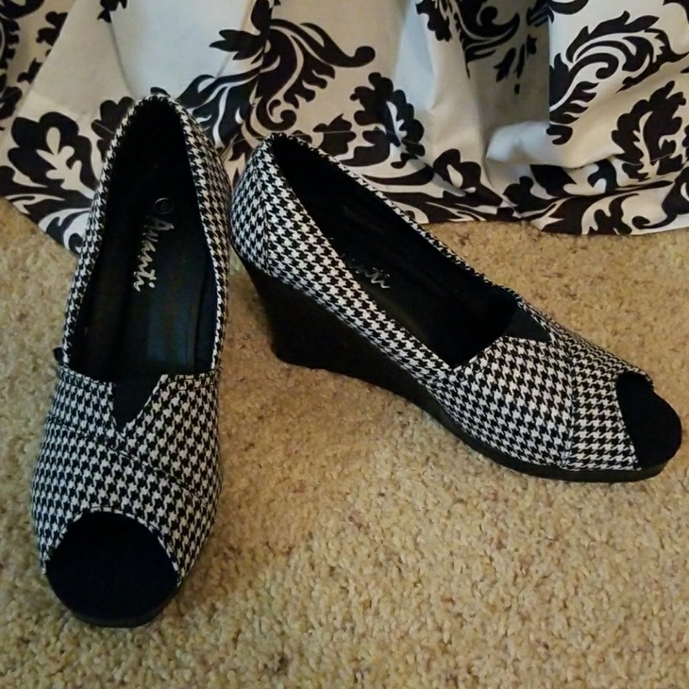 Houndstooth wedges