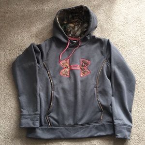 ⭐️under armour storm hoodie