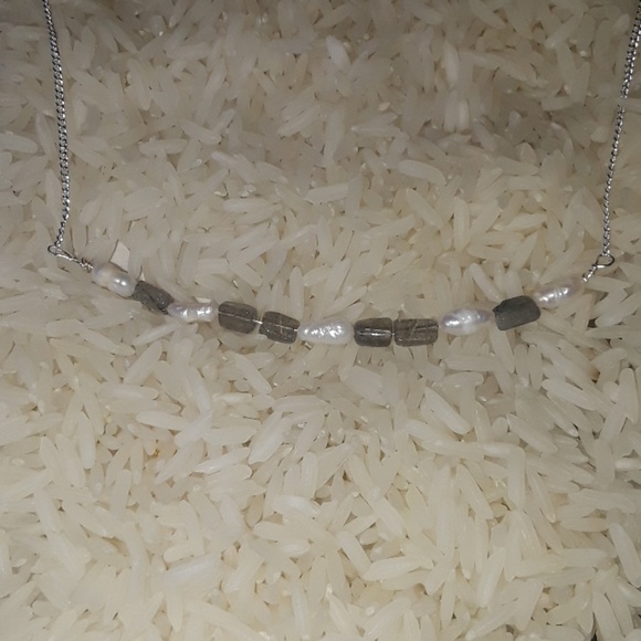 NWT, Dainty,  Labradorite and Pearl Necklace - Picture 2 of 2