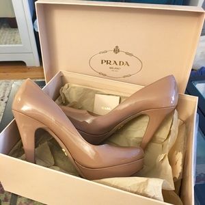 Authentic PRADA patent leather nude pumps 39.5