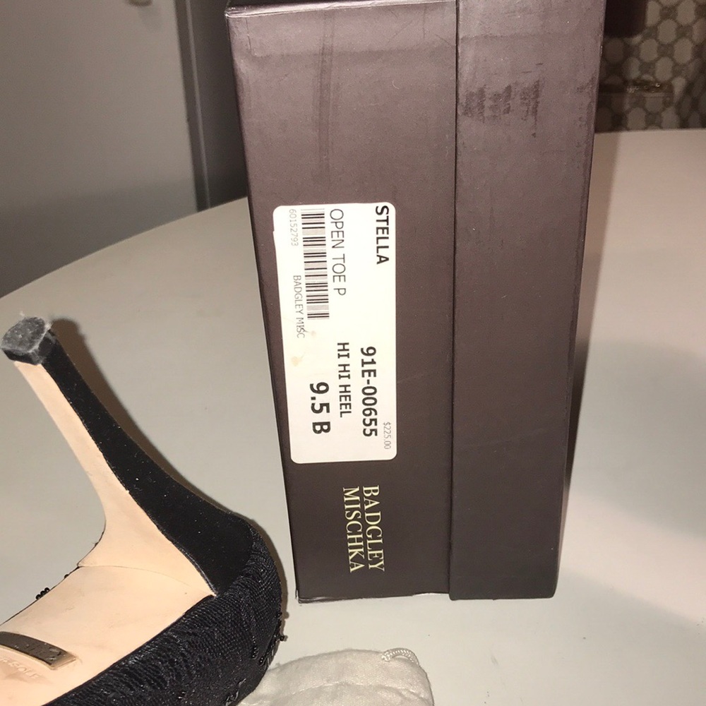 Badgley Mischka Stella Platforms - Picture 8 of 8