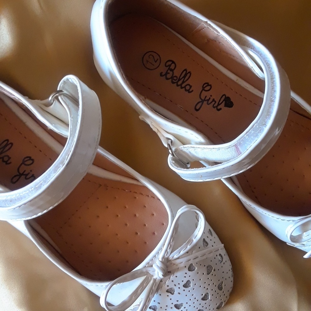 Shimmery heart flats