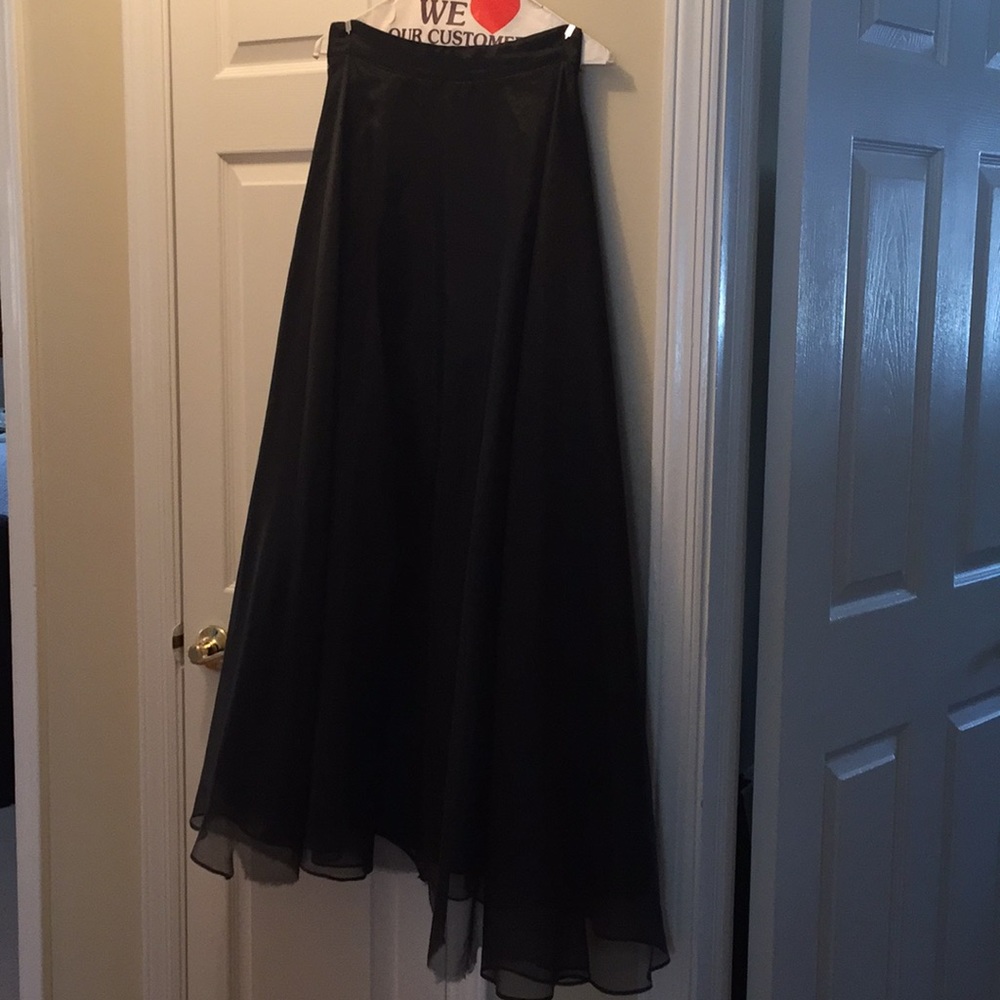 Elegance!!! Long black skirt 💚 - Picture 1 of 7