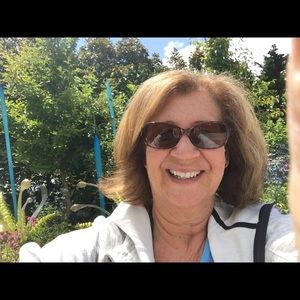 Meet your Posher, Lynn