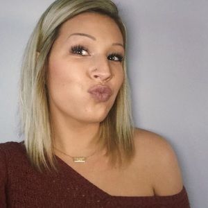 Meet your Posher, Lyndsey