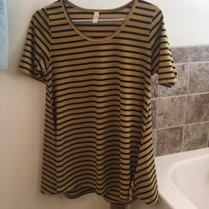 Lularoe perfect tee size small