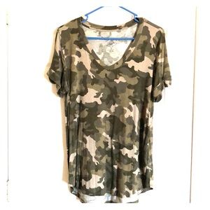 Camo V-neck. In good condition, worn, & stylish.