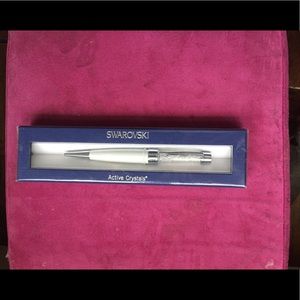 Swarovski Pen with Active Crystals & USB in pearl