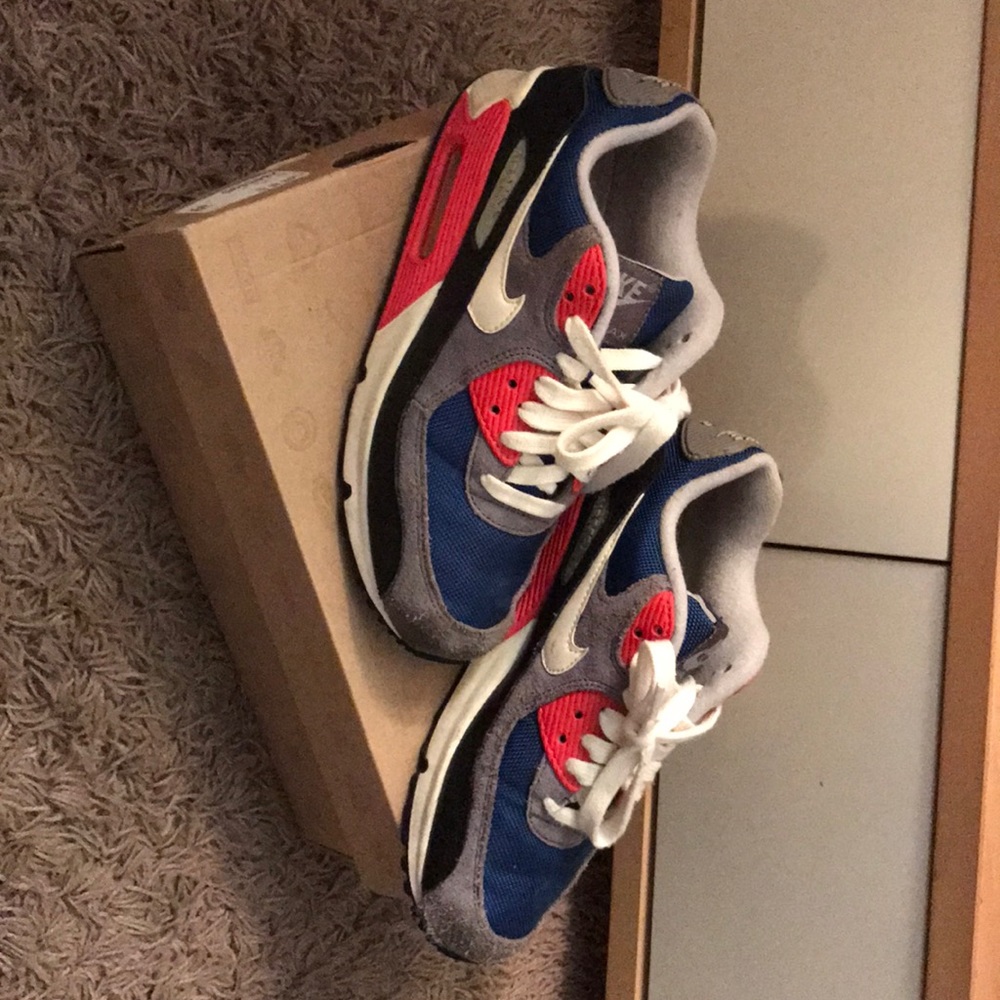 Women’s Air Max 90 Size 6