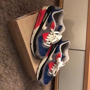 Women’s Air Max 90 Size 6