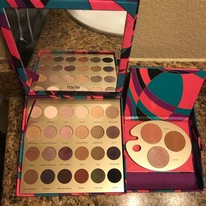 Tarte 2016 Holiday Eyeshadow and Cheek Palette