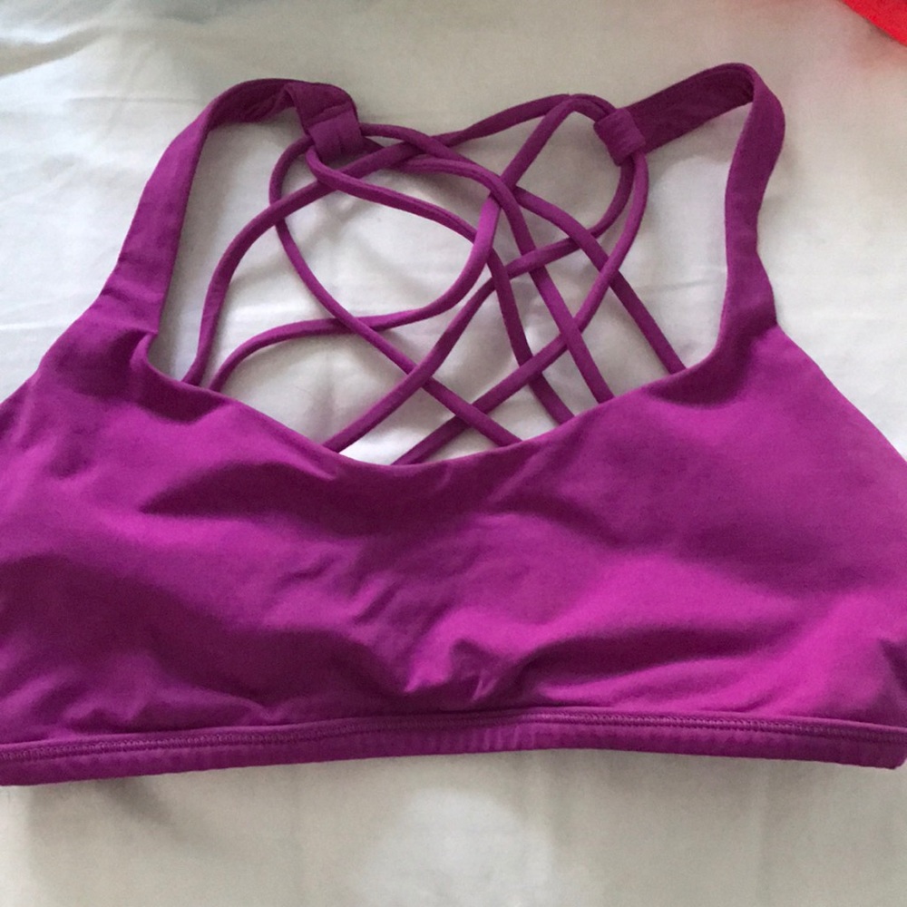 Lululemon Free to be Wild Bra Size 6!!