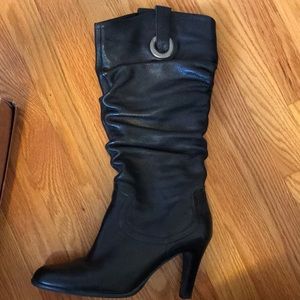 Matisse Black Leather boots, size 8.